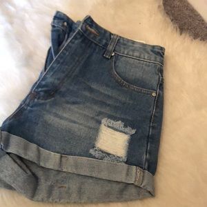high waisted denim jeans